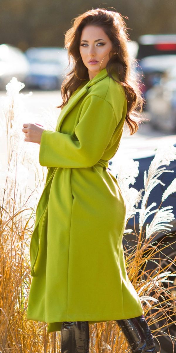 Csinos vékony női kabát élénk zöld