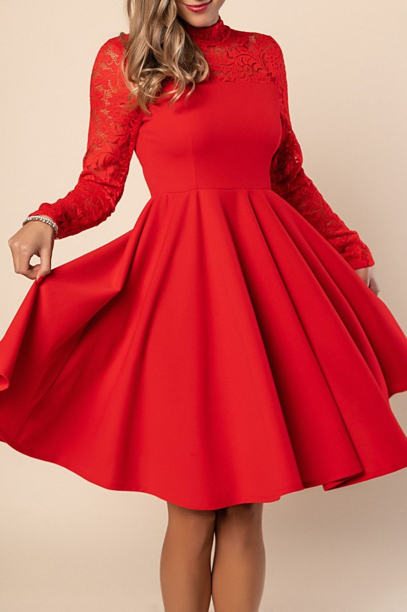 Alkalmi ruha piros csipkés bő szoknyás