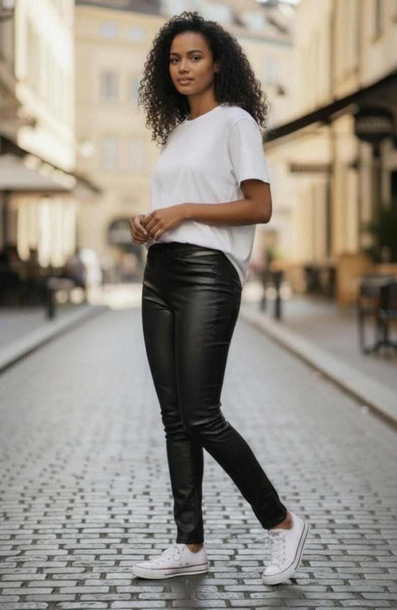 Női nadrág bőrhatású fekete leggings